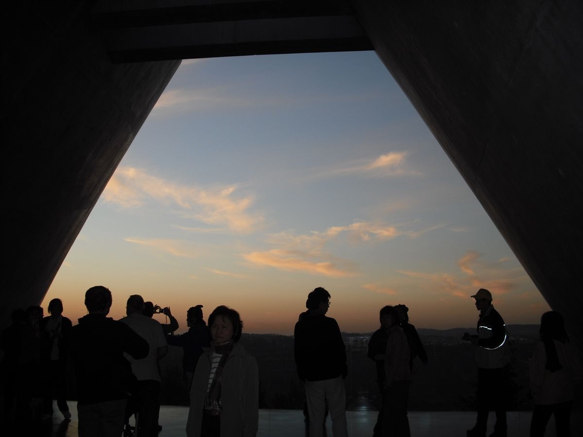 QT 12/03/2026 Thu. Mark 2 From Paralysis to Purpose: Following the Physician 从瘫痪到使命：跟随医治者