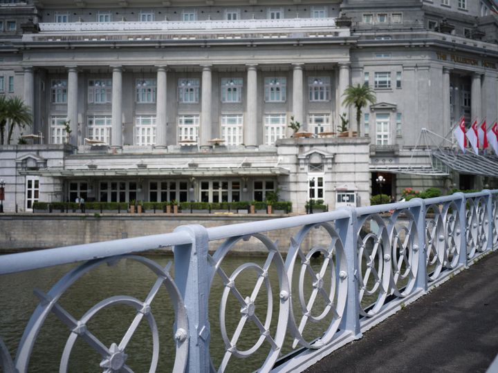 QT 14/01/2026 Wed. John 10 “Our security rests not in our strength, but in His grip.” “我们的安全并非源于自身力量，而在于祂的掌力”